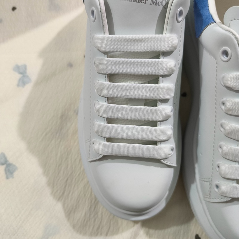 Alexander Mcqueen Oversized Leather White Sneakers - Picture 2 of 7